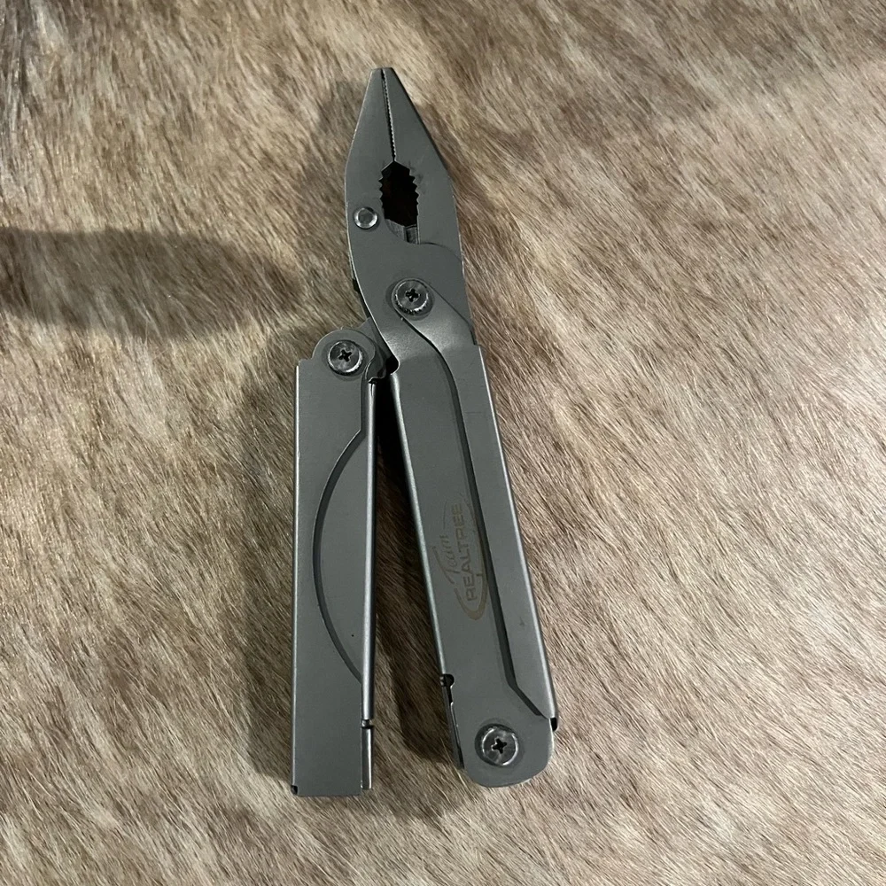 Real Tree Multi-Tool - Picture 3 of 3